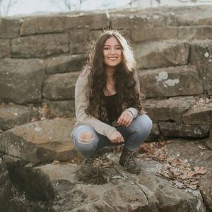 Meet your Posher, Jasmine